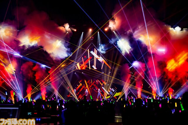 ReGLOSS、1stライブ“Flashpoint”オフィシャルレポートが公開。夢の現地ライブを歌とダンスで盛り上げ、デビュー曲『瞬間ハートビート』を有明アリーナに響かせた