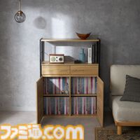 ニッセンで薄い本やデスノートが隠せそうな隠し部屋が用意されたオシャレ本棚が開発中。引き出しを間違って開けたら爆発炎上する機能もほしい