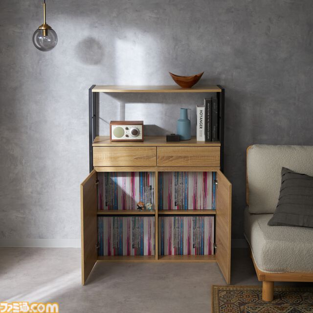 ニッセンで薄い本やデスノートが隠せそうな隠し部屋が用意されたオシャレ本棚が開発中。引き出しを間違って開けたら爆発炎上する機能もほしい