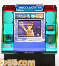 『アイマス』アーケード筐体のプラモデルが再販。2005年稼働の初代アケマス筐体を1/12スケールで再現。プレイ画面を再現したモニターカード付き