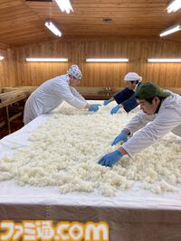 『野原ひろし 昼メシの流儀』の日本酒が発売。辛口の特別純米酒“金のひろし”とライム果汁が爽やかなリキュール“銀のひろし”がラインアップ