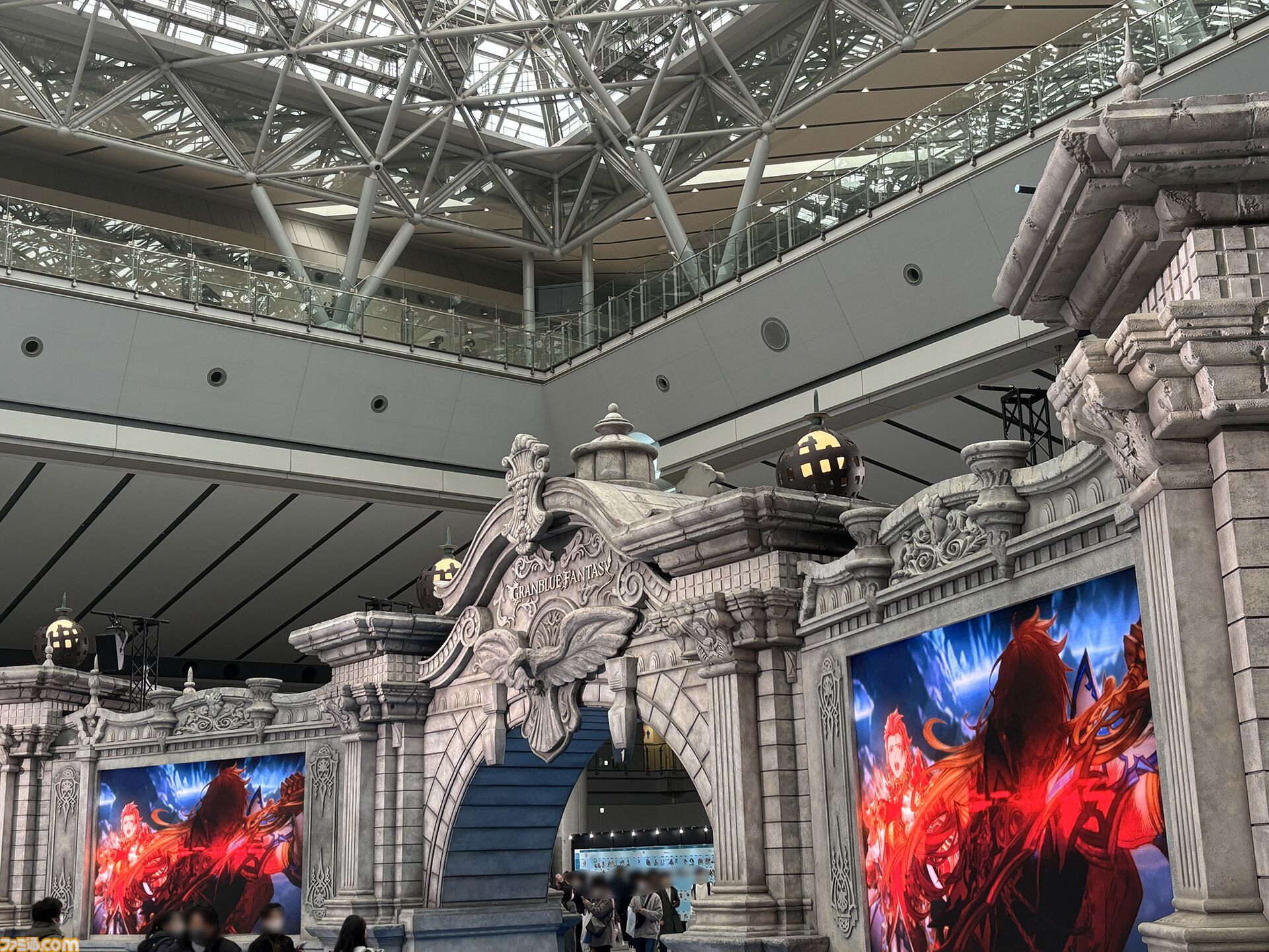 “グラブルフェス2025”フォトリポート。有明に顕現した破壊の化身ヴェルサシア。広くなったカフェ ミレニアなど注目のスポットが目白押し