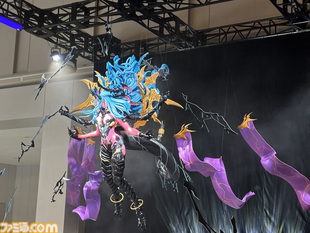 “グラブルフェス2025”フォトリポート。有明に顕現した破壊の化身ヴェルサシア。広くなったカフェ ミレニアなど注目のスポットが目白押し