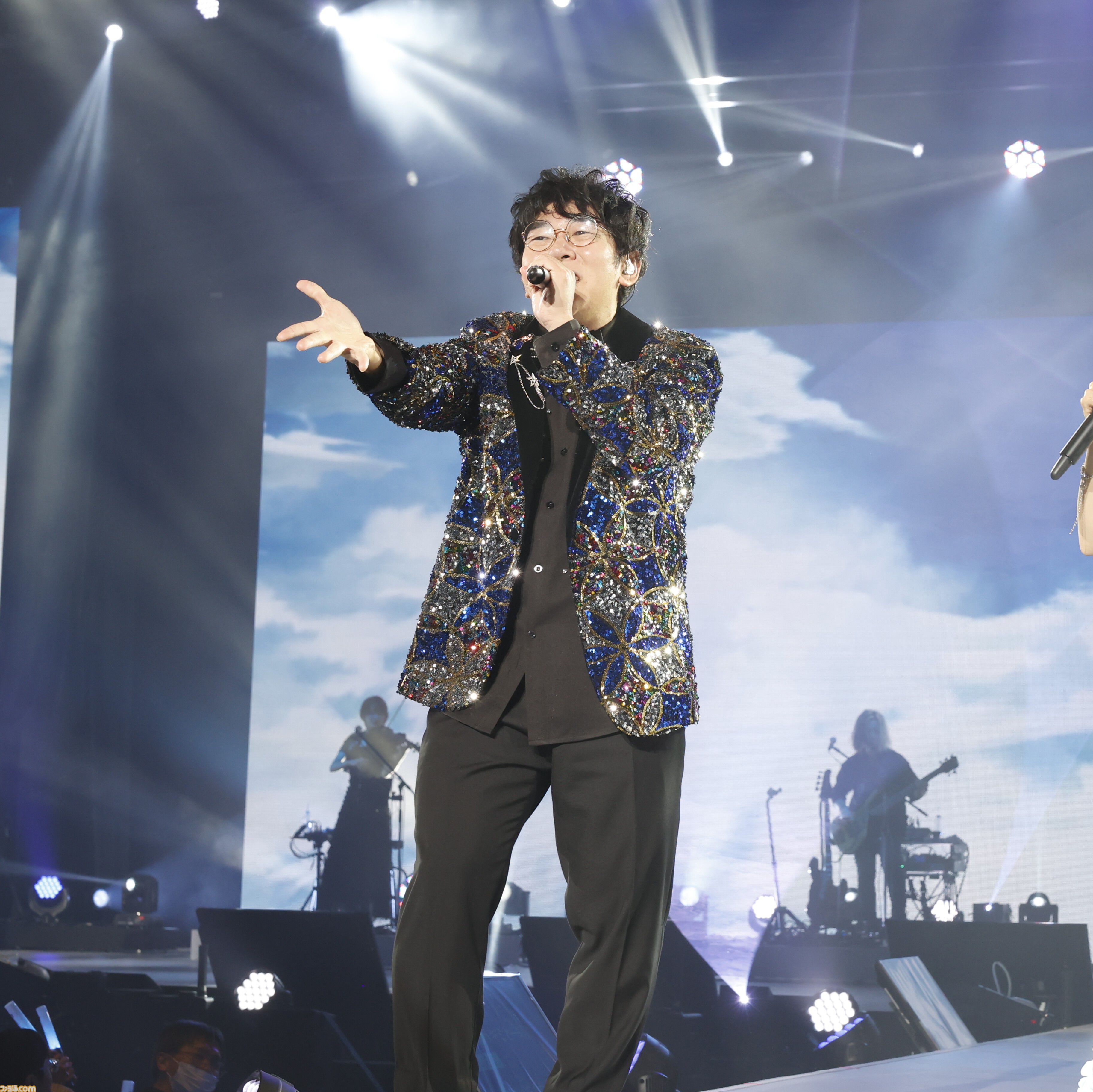 “グラブルフェス2025”ナイトパーティーリポート。声優陣と小林太郎さんが『グラブル』を代表する楽曲を熱唱。初となるメドレーを含めた全16曲をパフォーマンス