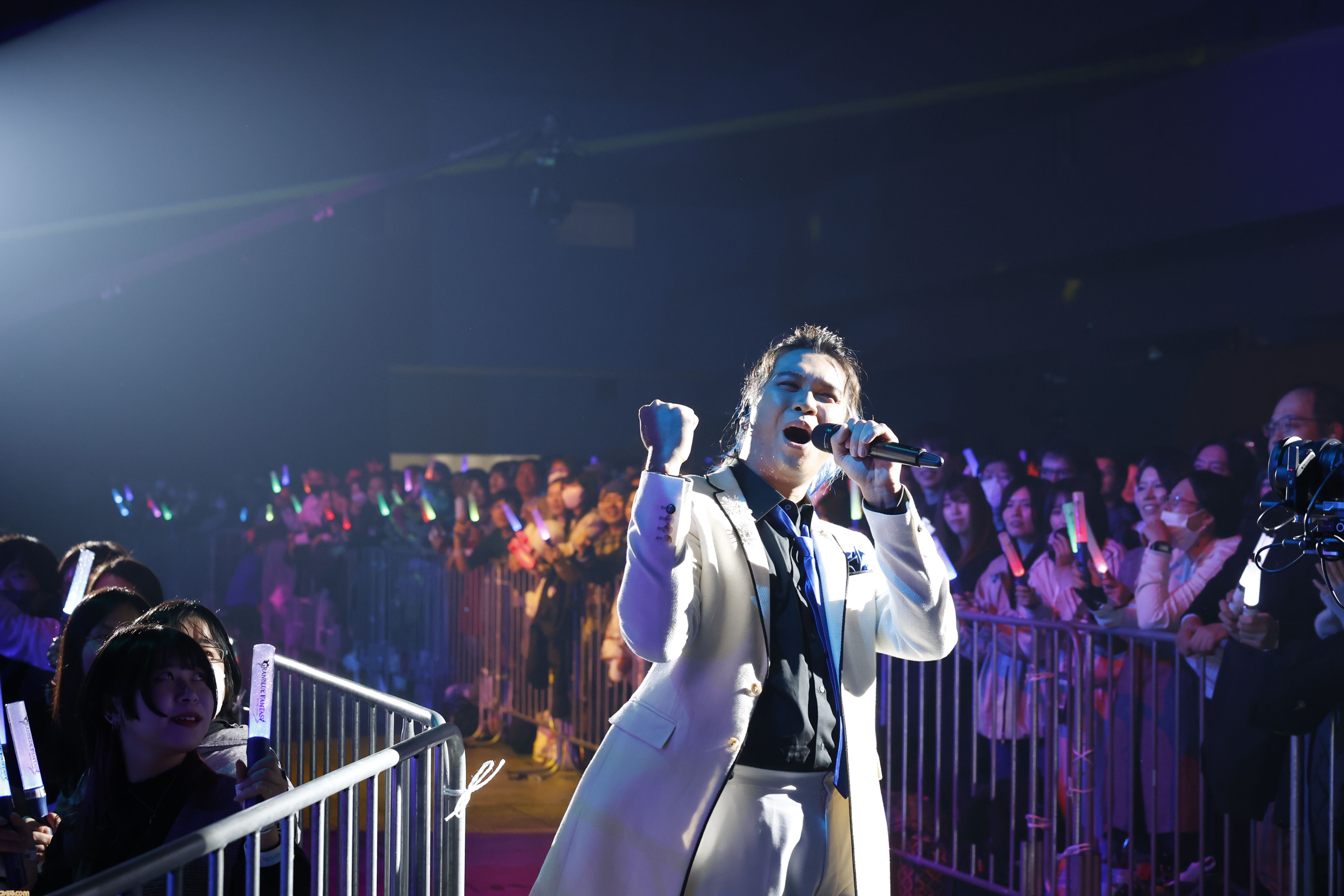 “グラブルフェス2025”ナイトパーティーリポート。声優陣と小林太郎さんが『グラブル』を代表する楽曲を熱唱。初となるメドレーを含めた全16曲をパフォーマンス
