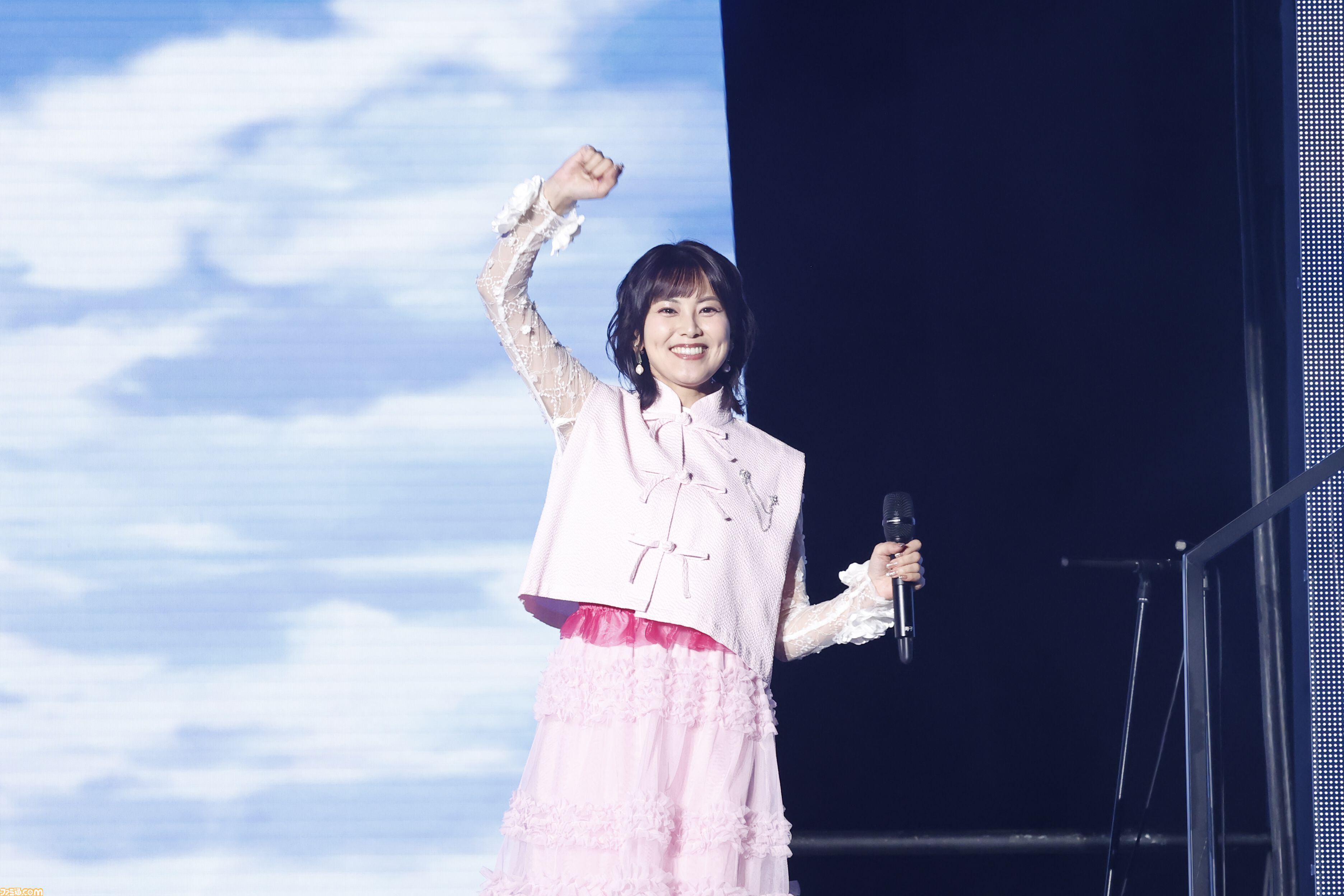 “グラブルフェス2025”ナイトパーティーリポート。声優陣と小林太郎さんが『グラブル』を代表する楽曲を熱唱。初となるメドレーを含めた全16曲をパフォーマンス
