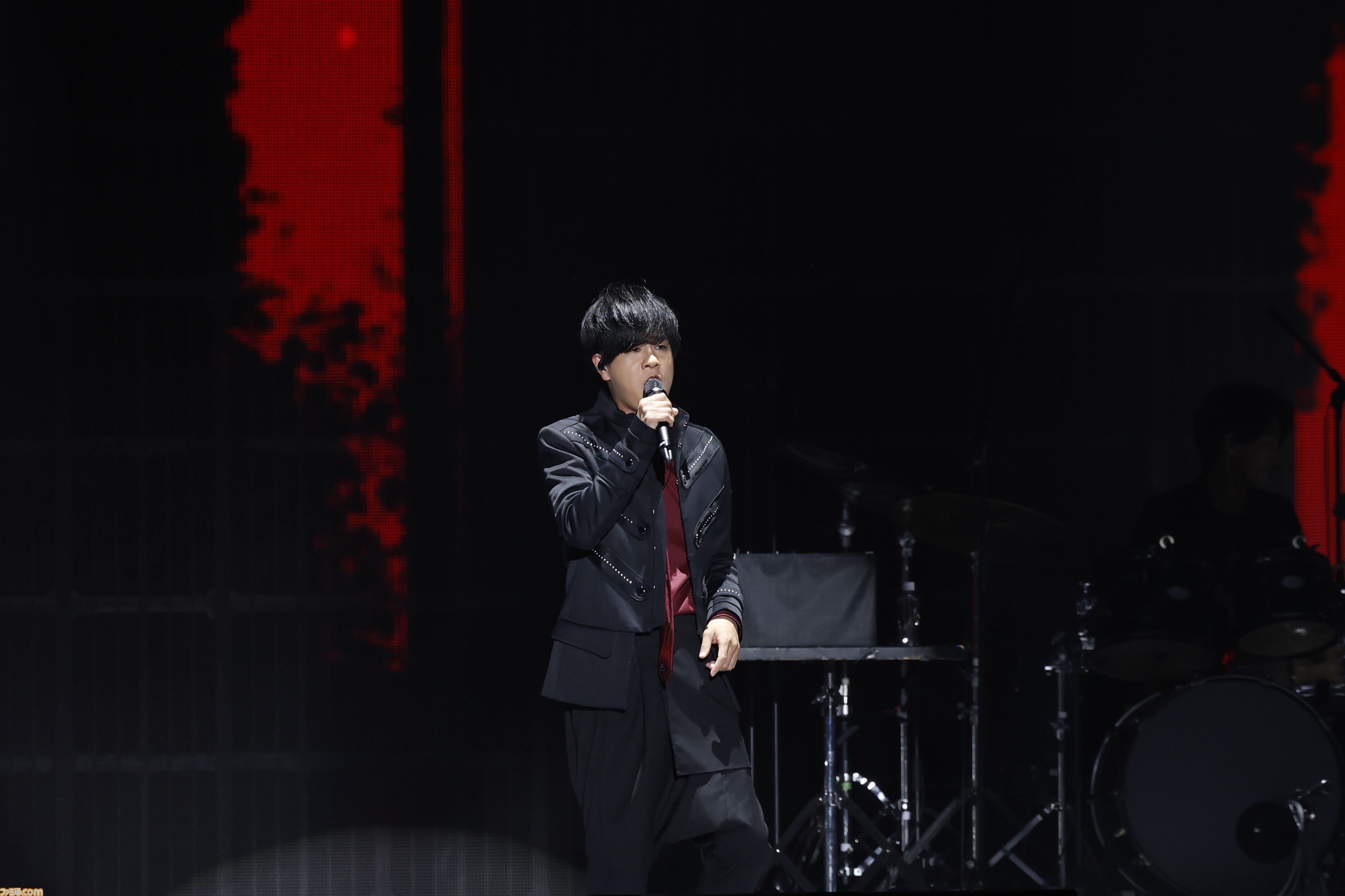 “グラブルフェス2025”ナイトパーティーリポート。声優陣と小林太郎さんが『グラブル』を代表する楽曲を熱唱。初となるメドレーを含めた全16曲をパフォーマンス