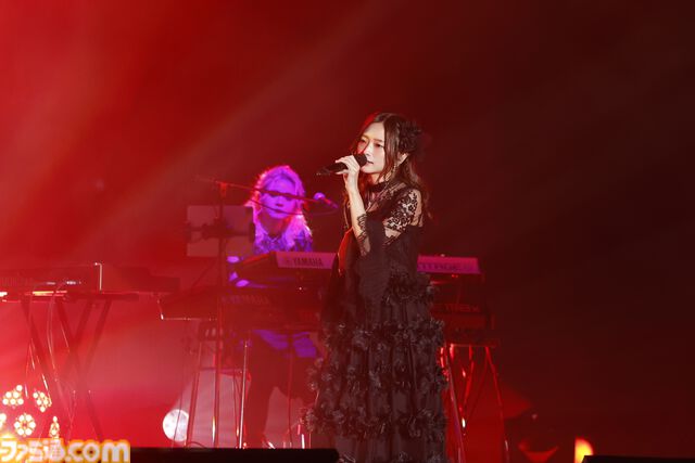 “グラブルフェス2025”ナイトパーティーリポート。声優陣と小林太郎さんが『グラブル』を代表する楽曲を熱唱。初となるメドレーを含めた全16曲をパフォーマンス