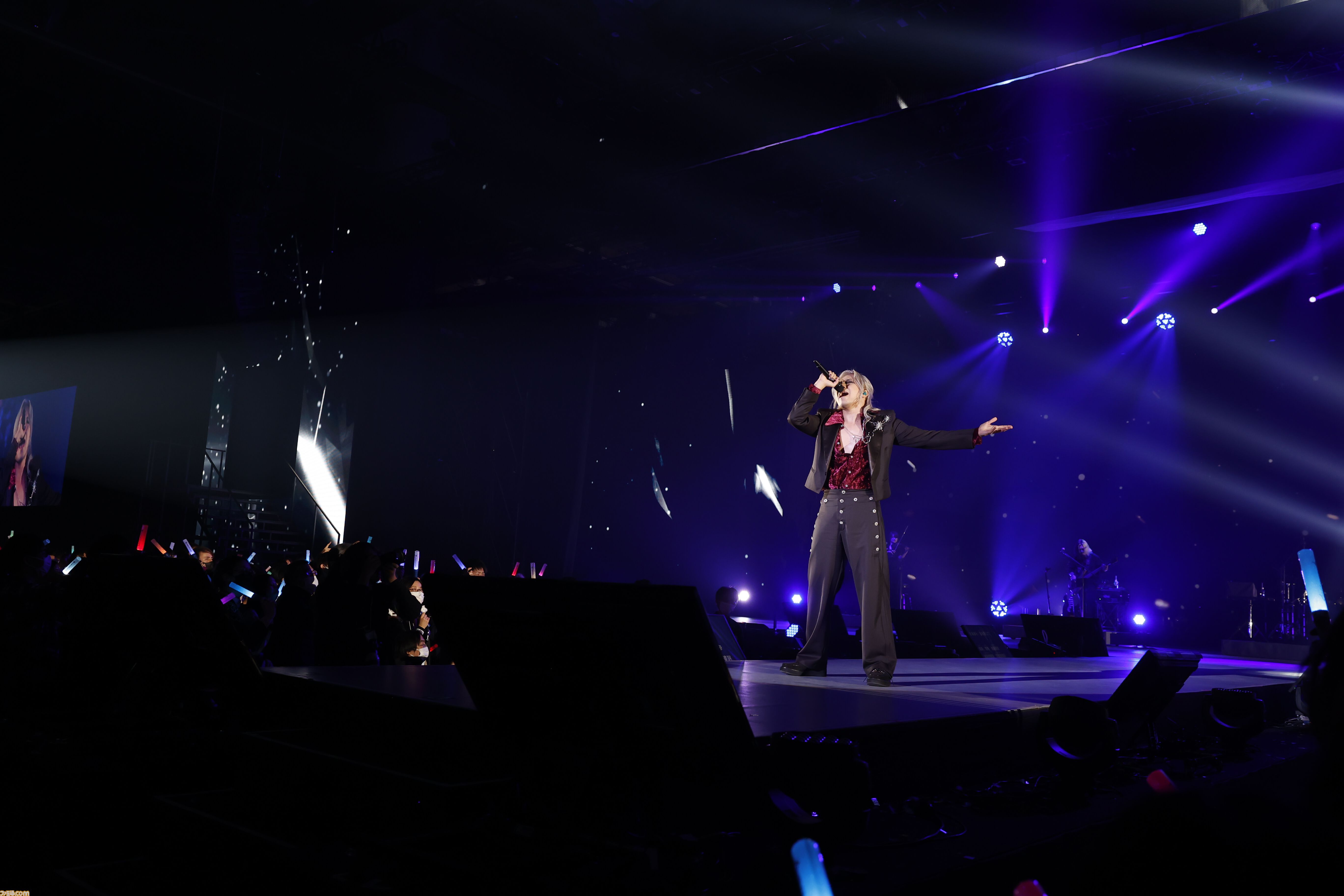 “グラブルフェス2025”ナイトパーティーリポート。声優陣と小林太郎さんが『グラブル』を代表する楽曲を熱唱。初となるメドレーを含めた全16曲をパフォーマンス
