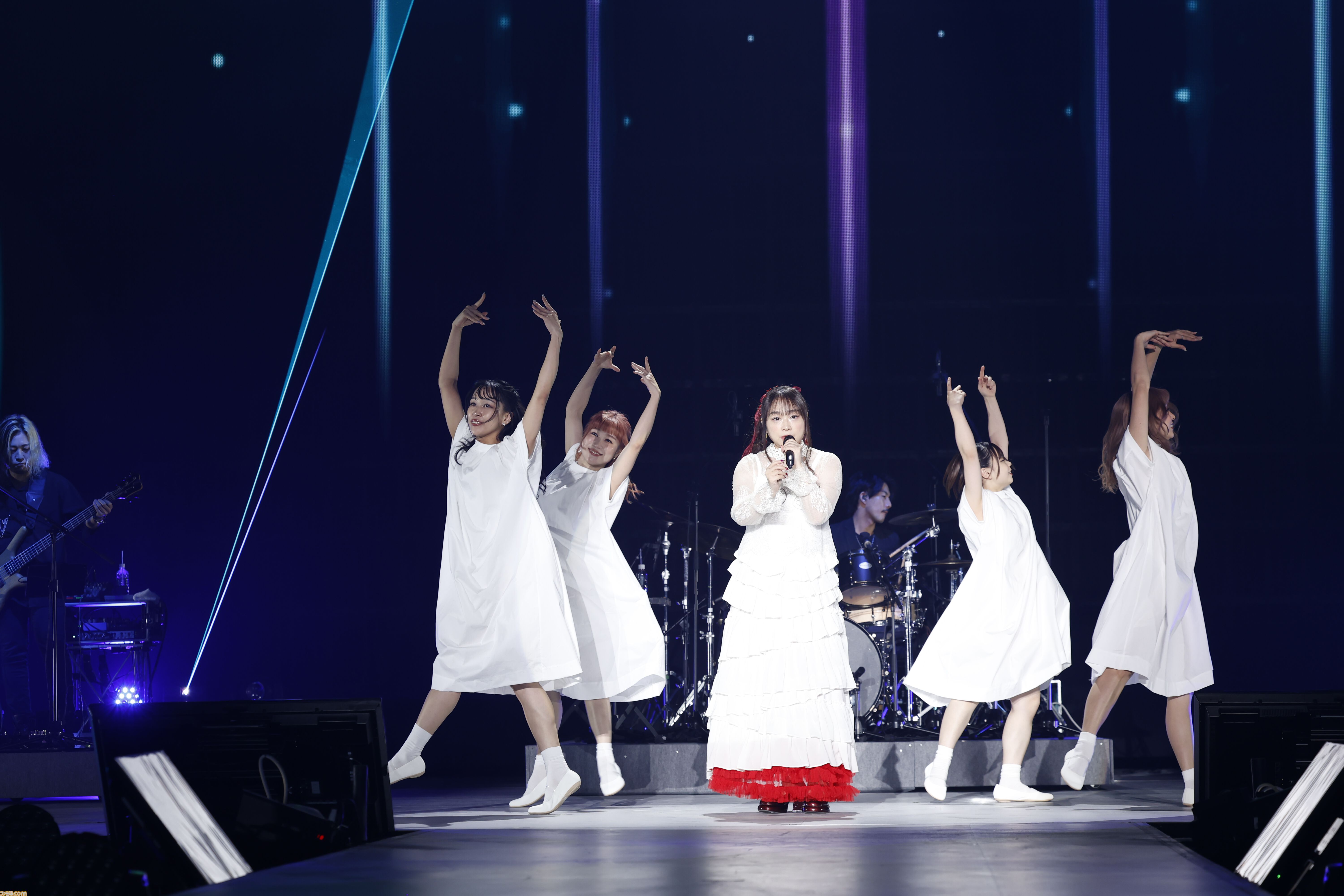 “グラブルフェス2025”ナイトパーティーリポート。声優陣と小林太郎さんが『グラブル』を代表する楽曲を熱唱。初となるメドレーを含めた全16曲をパフォーマンス