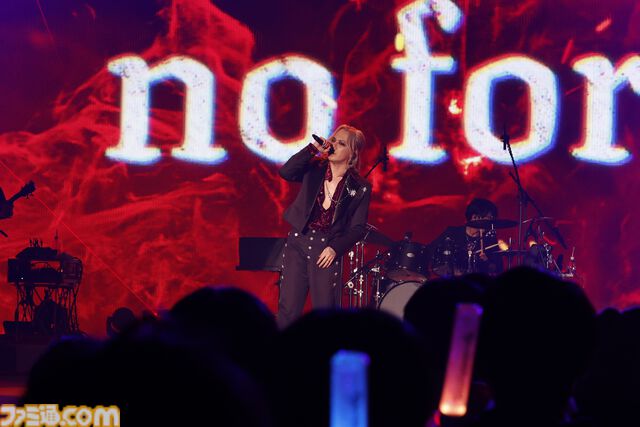 “グラブルフェス2025”ナイトパーティーリポート。声優陣と小林太郎さんが『グラブル』を代表する楽曲を熱唱。初となるメドレーを含めた全16曲をパフォーマンス