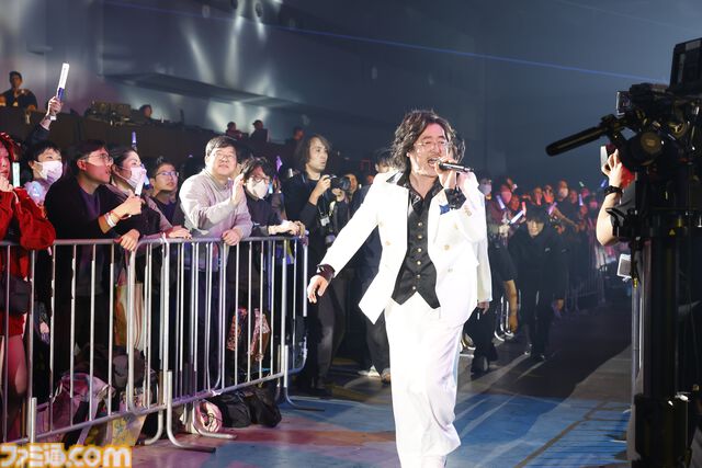 “グラブルフェス2025”ナイトパーティーリポート。声優陣と小林太郎さんが『グラブル』を代表する楽曲を熱唱。初となるメドレーを含めた全16曲をパフォーマンス