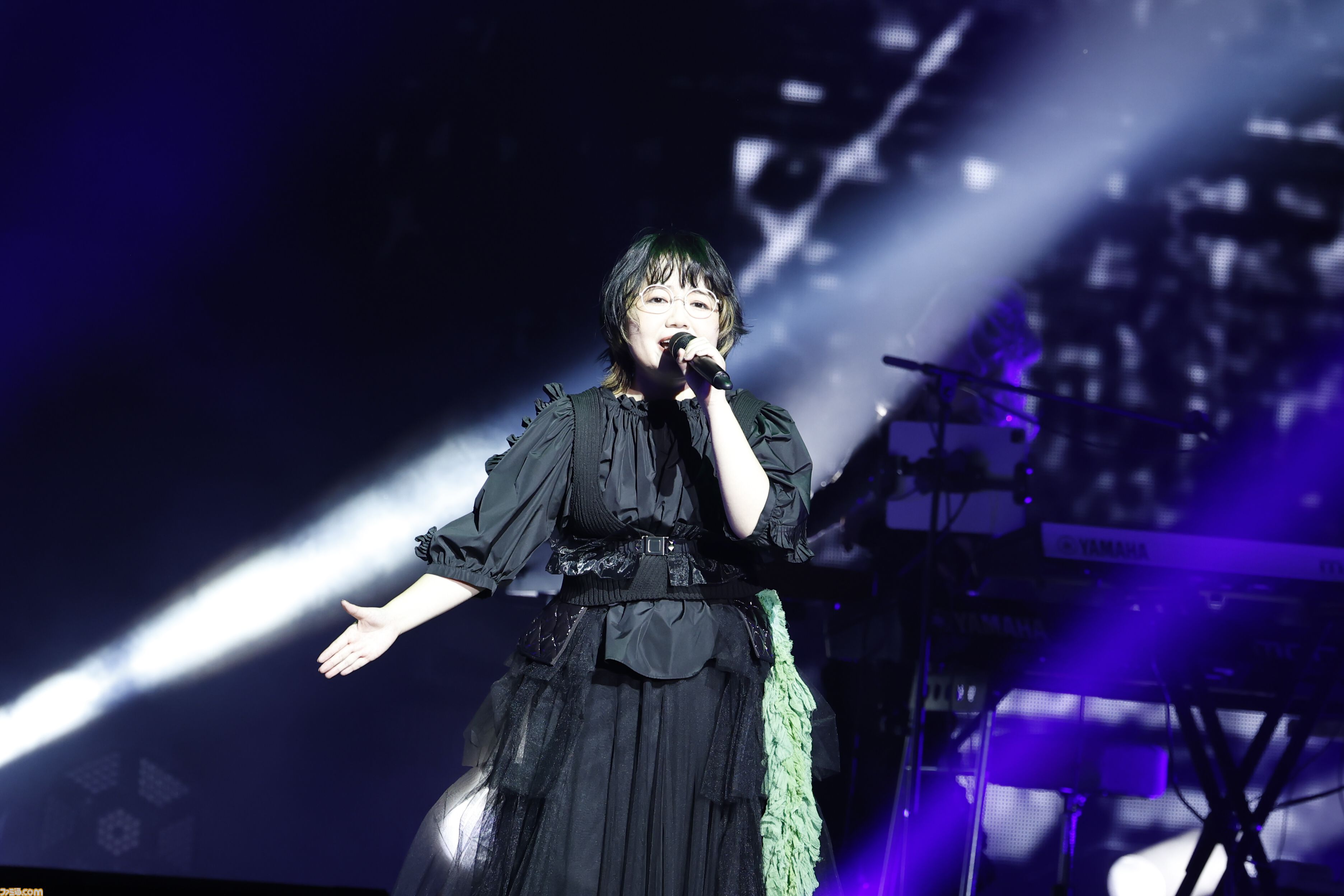 “グラブルフェス2025”ナイトパーティーリポート。声優陣と小林太郎さんが『グラブル』を代表する楽曲を熱唱。初となるメドレーを含めた全16曲をパフォーマンス