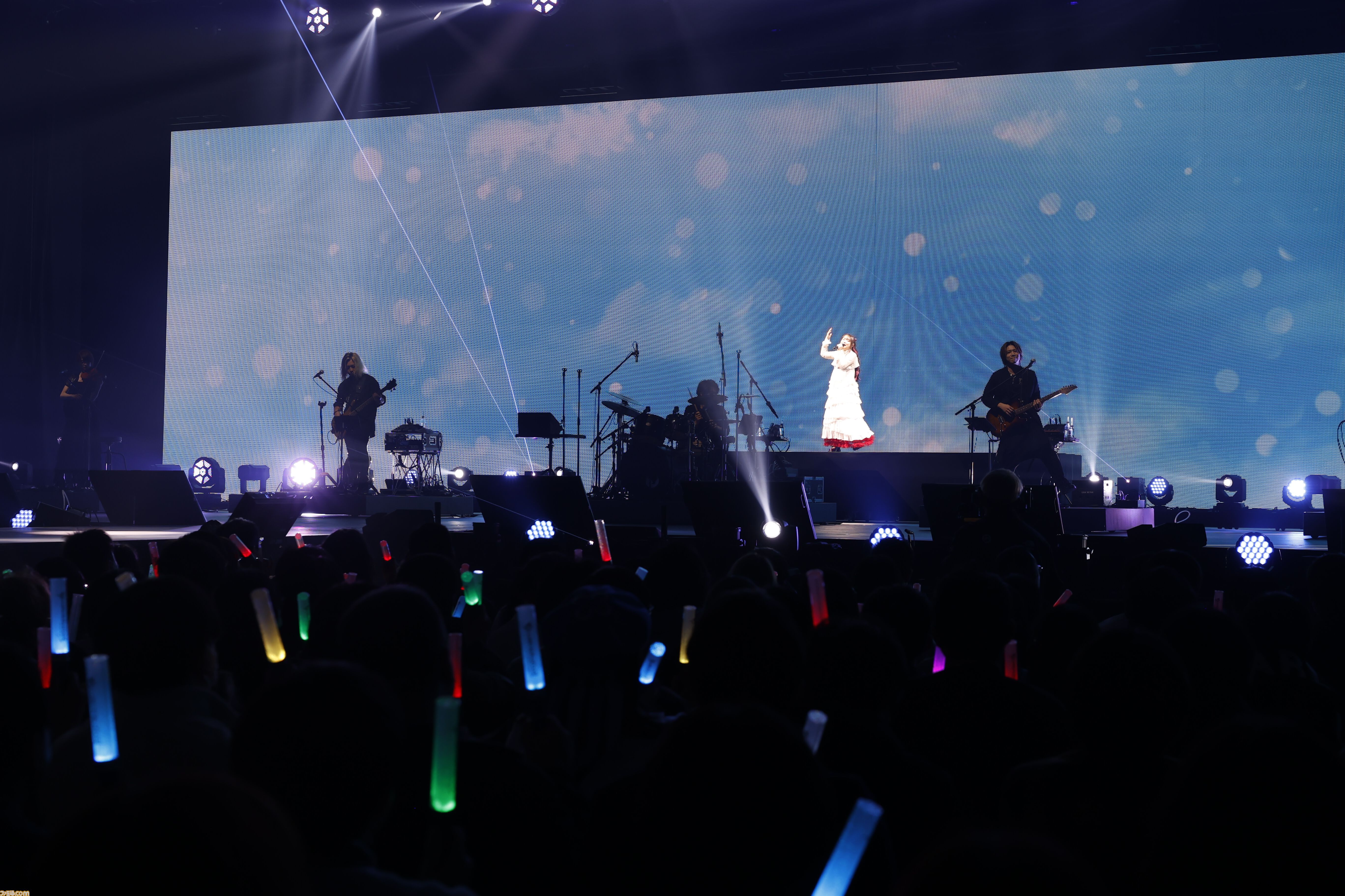 “グラブルフェス2025”ナイトパーティーリポート。声優陣と小林太郎さんが『グラブル』を代表する楽曲を熱唱。初となるメドレーを含めた全16曲をパフォーマンス