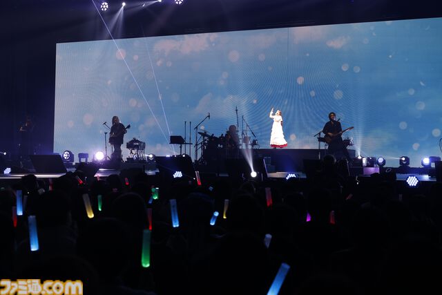 “グラブルフェス2025”ナイトパーティーリポート。声優陣と小林太郎さんが『グラブル』を代表する楽曲を熱唱。初となるメドレーを含めた全16曲をパフォーマンス