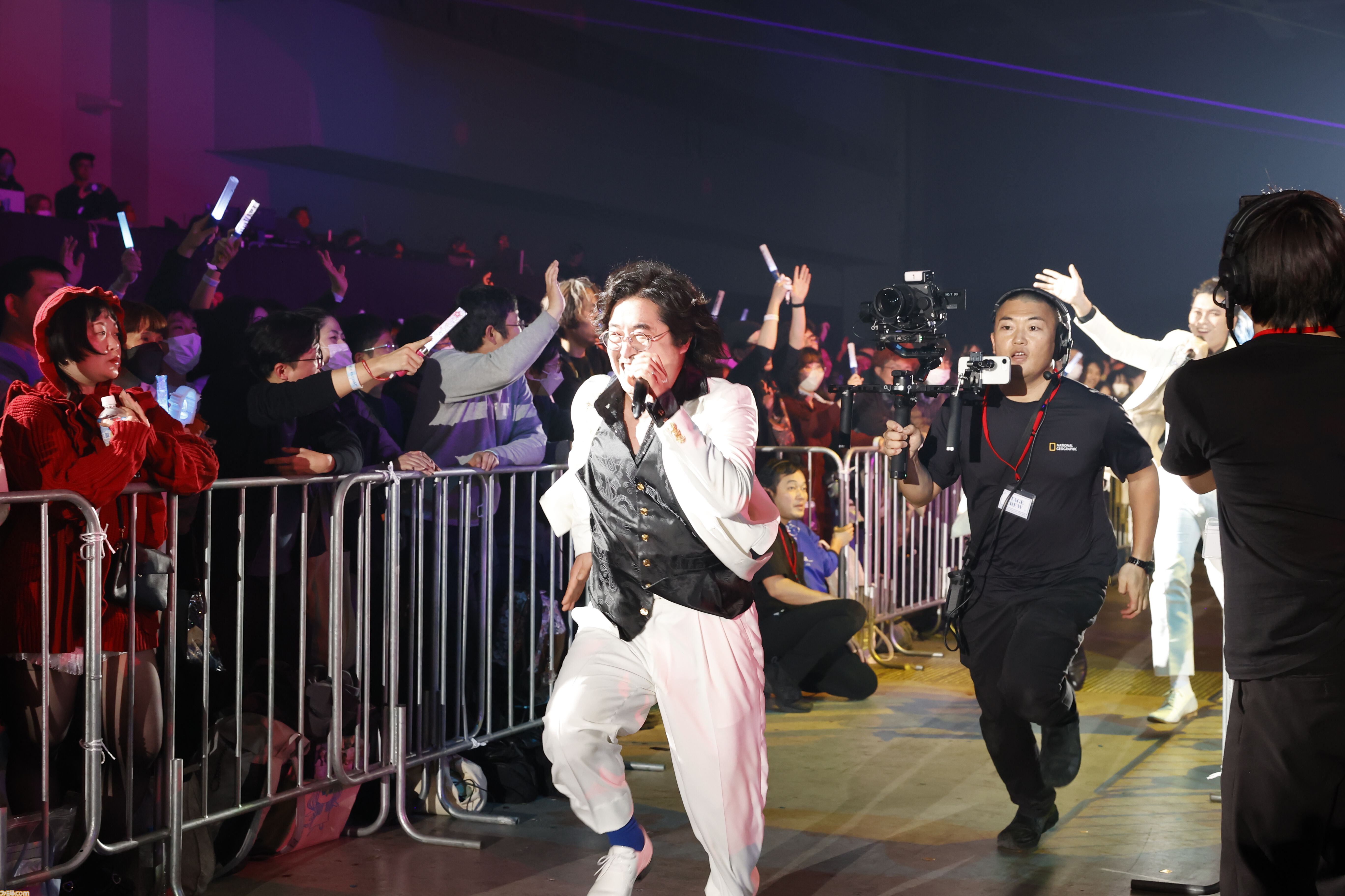 “グラブルフェス2025”ナイトパーティーリポート。声優陣と小林太郎さんが『グラブル』を代表する楽曲を熱唱。初となるメドレーを含めた全16曲をパフォーマンス