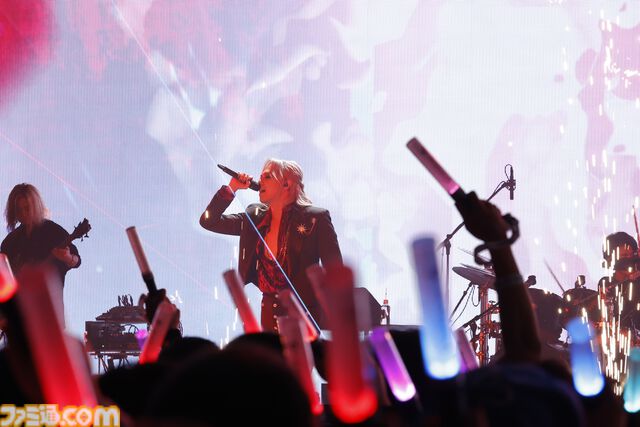 “グラブルフェス2025”ナイトパーティーリポート。声優陣と小林太郎さんが『グラブル』を代表する楽曲を熱唱。初となるメドレーを含めた全16曲をパフォーマンス