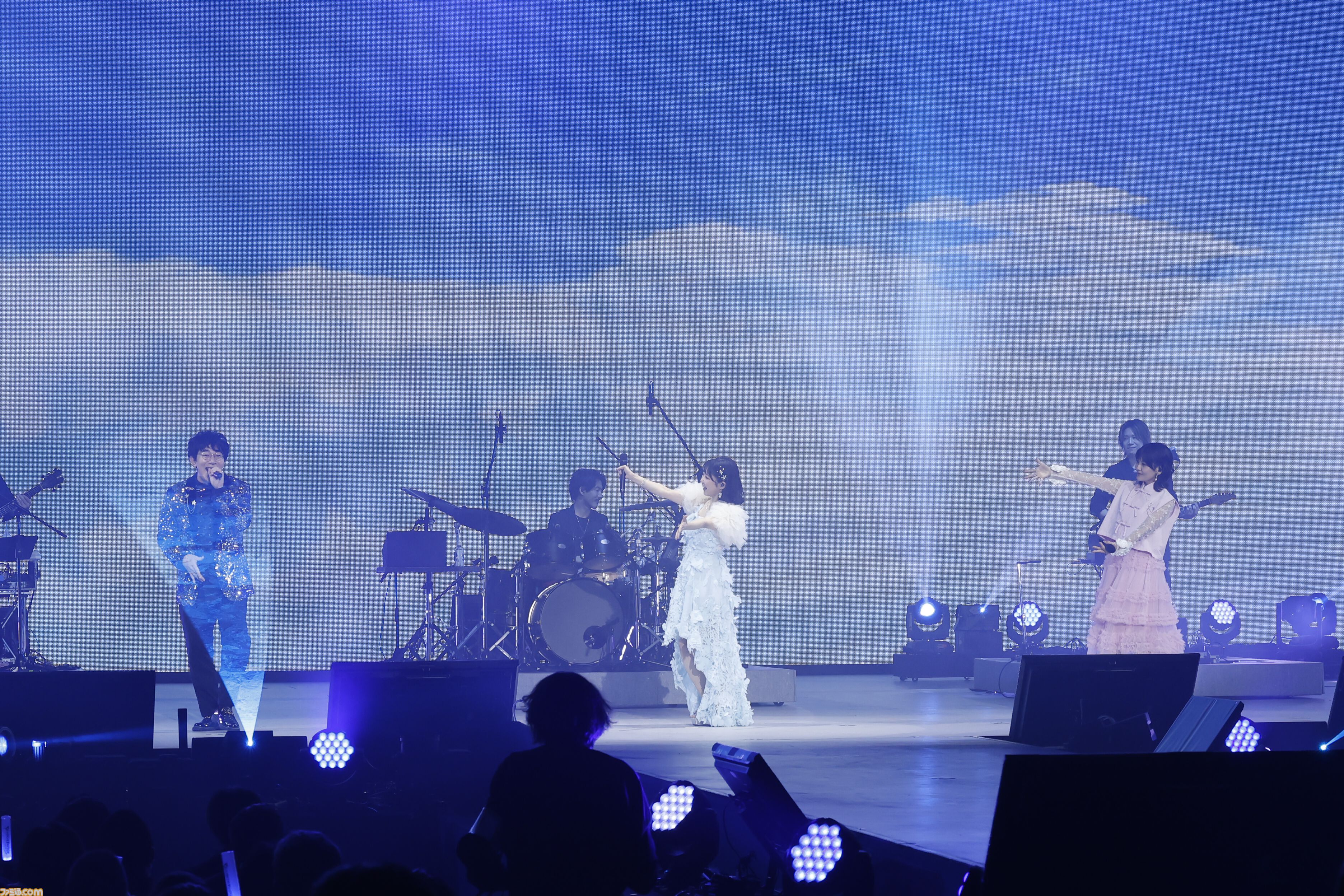 “グラブルフェス2025”ナイトパーティーリポート。声優陣と小林太郎さんが『グラブル』を代表する楽曲を熱唱。初となるメドレーを含めた全16曲をパフォーマンス