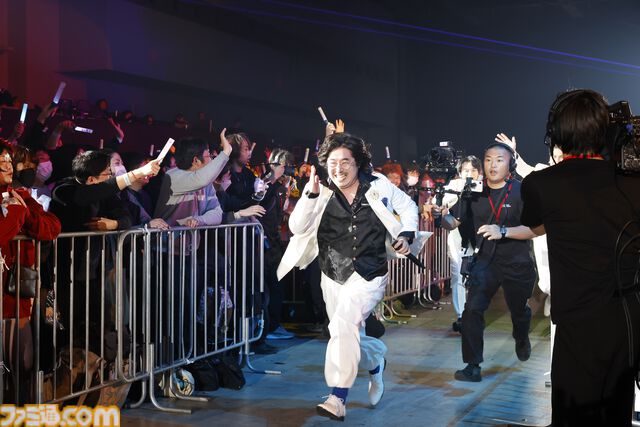 “グラブルフェス2025”ナイトパーティーリポート。声優陣と小林太郎さんが『グラブル』を代表する楽曲を熱唱。初となるメドレーを含めた全16曲をパフォーマンス