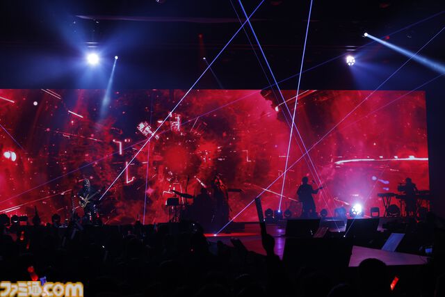 “グラブルフェス2025”ナイトパーティーリポート。声優陣と小林太郎さんが『グラブル』を代表する楽曲を熱唱。初となるメドレーを含めた全16曲をパフォーマンス