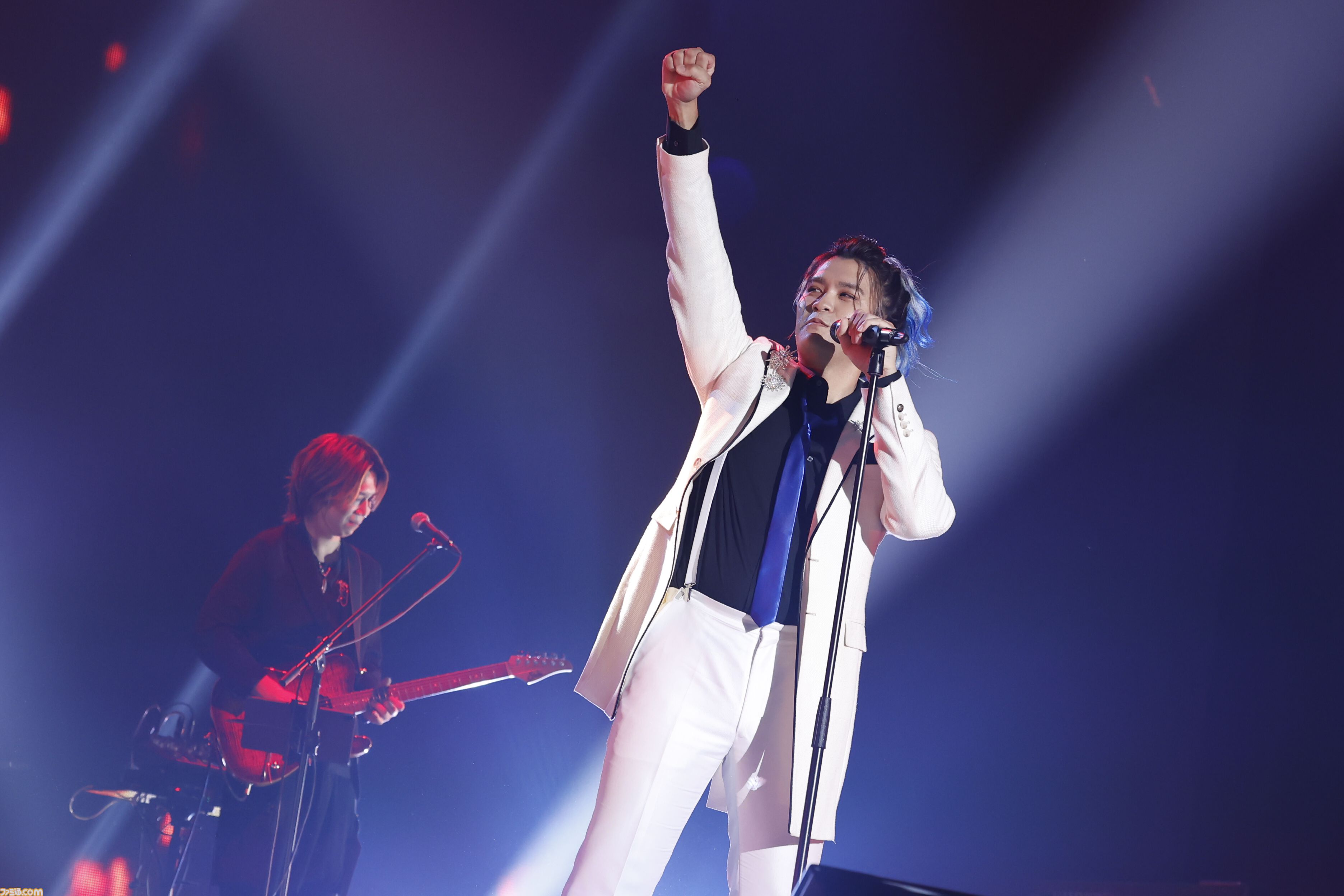 “グラブルフェス2025”ナイトパーティーリポート。声優陣と小林太郎さんが『グラブル』を代表する楽曲を熱唱。初となるメドレーを含めた全16曲をパフォーマンス