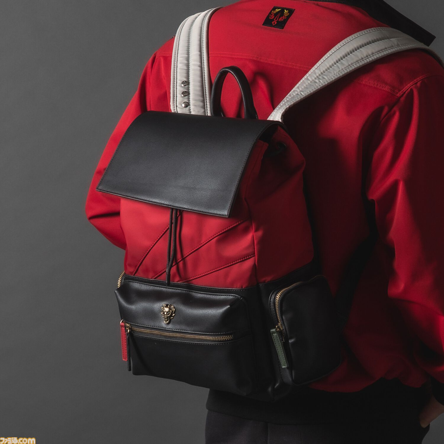 HADES（ハデス）』主人公・ザグレウスをイメージした腕時計、アウター