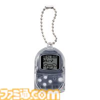 『どこでもいっしょ』が入った“ポケステ”がミニチュアチャームに。ホワイト&スケルトンの本体に印象的なシーンが表示された全9種