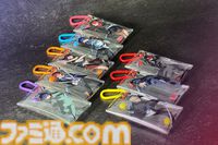 『ペルソナ』シリーズ30周年を記念した公式グッズが予約開始。ペルソナ全書風ポーチやベルベットルームのクッションカバーがラインアップ