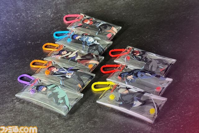 『ペルソナ』シリーズ30周年を記念した公式グッズが予約開始。ペルソナ全書風ポーチやベルベットルームのクッションカバーがラインアップ