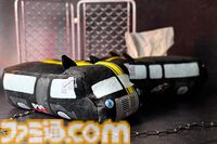 『ペルソナ』シリーズ30周年を記念した公式グッズが予約開始。ペルソナ全書風ポーチやベルベットルームのクッションカバーがラインアップ