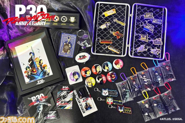 『ペルソナ』シリーズ30周年を記念した公式グッズが予約開始。ペルソナ全書風ポーチやベルベットルームのクッションカバーがラインアップ