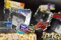 『ペルソナ』シリーズ30周年を記念した公式グッズが予約開始。ペルソナ全書風ポーチやベルベットルームのクッションカバーがラインアップ