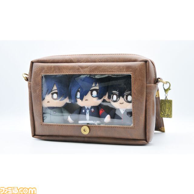 『ペルソナ』シリーズ30周年を記念した公式グッズが予約開始。ペルソナ全書風ポーチやベルベットルームのクッションカバーがラインアップ