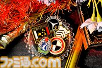 『ペルソナ』シリーズ30周年を記念した公式グッズが予約開始。ペルソナ全書風ポーチやベルベットルームのクッションカバーがラインアップ