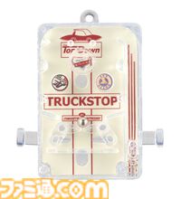 本当に遊べるピンボールマシンがガチャで発売。『トイ・ストーリー』『モンスターズ・インク』『カーズ』などピクサー作品のレトロポップデザイン