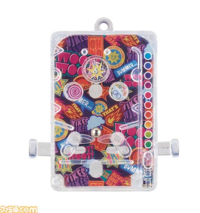 本当に遊べるピンボールマシンがガチャで発売。『トイ・ストーリー』『モンスターズ・インク』『カーズ』などピクサー作品のレトロポップデザイン