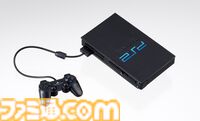 PlayStationが手のひらサイズのミニチュアに。歴代の本体を再現した全5種、コントローラーやメモリーカードなども付属。2月中旬よりガチャで発売