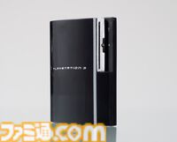 PlayStationが手のひらサイズのミニチュアに。歴代の本体を再現した全5種、コントローラーやメモリーカードなども付属。2月中旬よりガチャで発売