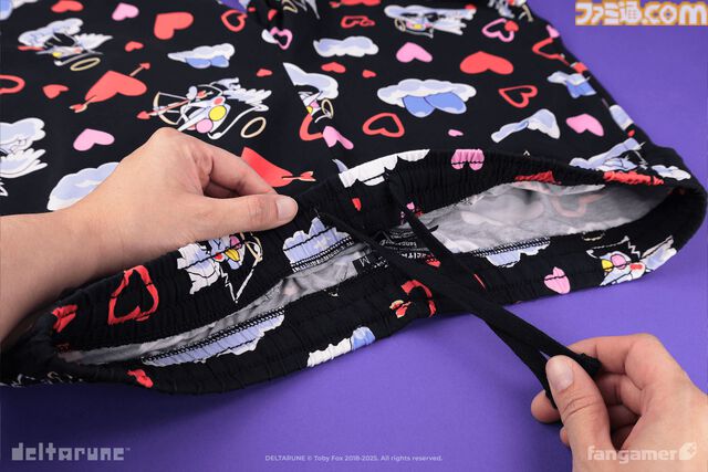 『デルタルーン』テナのセリフ⾵マグネットであの独特なノリを演出。スパムトンのハーフパンツなど新グッズが発売