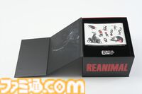 『REANIMAL（リアニマル）』限定版コレクターズボックスの内容をいち早くチェック。超リアルなBUCKET＆PIGのフィギュアや約80ページのアートブックなどファン垂涎のアイテムがずらり