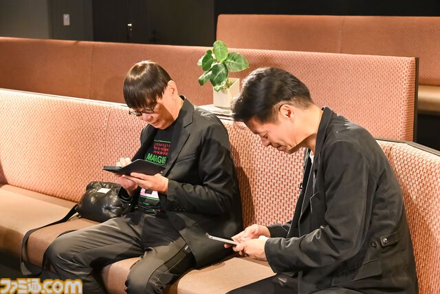 『ドラクエ』堀井雄二氏×『FF』北瀬佳範氏による“セブン”記念対談。堀井氏「(FFの）戦闘不能はうまくやった」、北瀬氏「(ドラクエVの）結婚は当時も、年を経て判断が変わるのも衝撃」。名作の裏側を語り合う