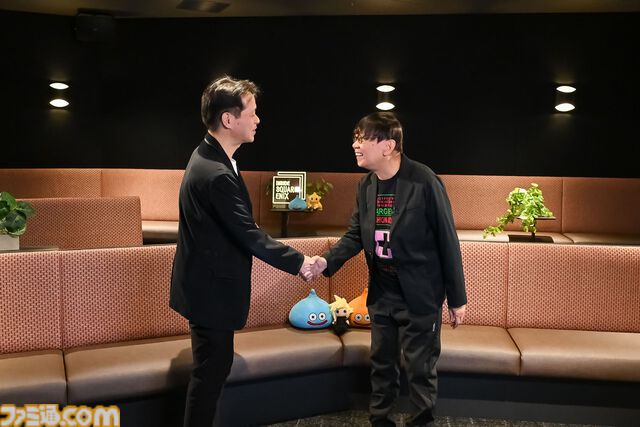 『ドラクエ』堀井雄二氏×『FF』北瀬佳範氏による“セブン”記念対談。堀井氏「(FFの）戦闘不能はうまくやった」、北瀬氏「(ドラクエVの）結婚は当時も、年を経て判断が変わるのも衝撃」。名作の裏側を語り合う