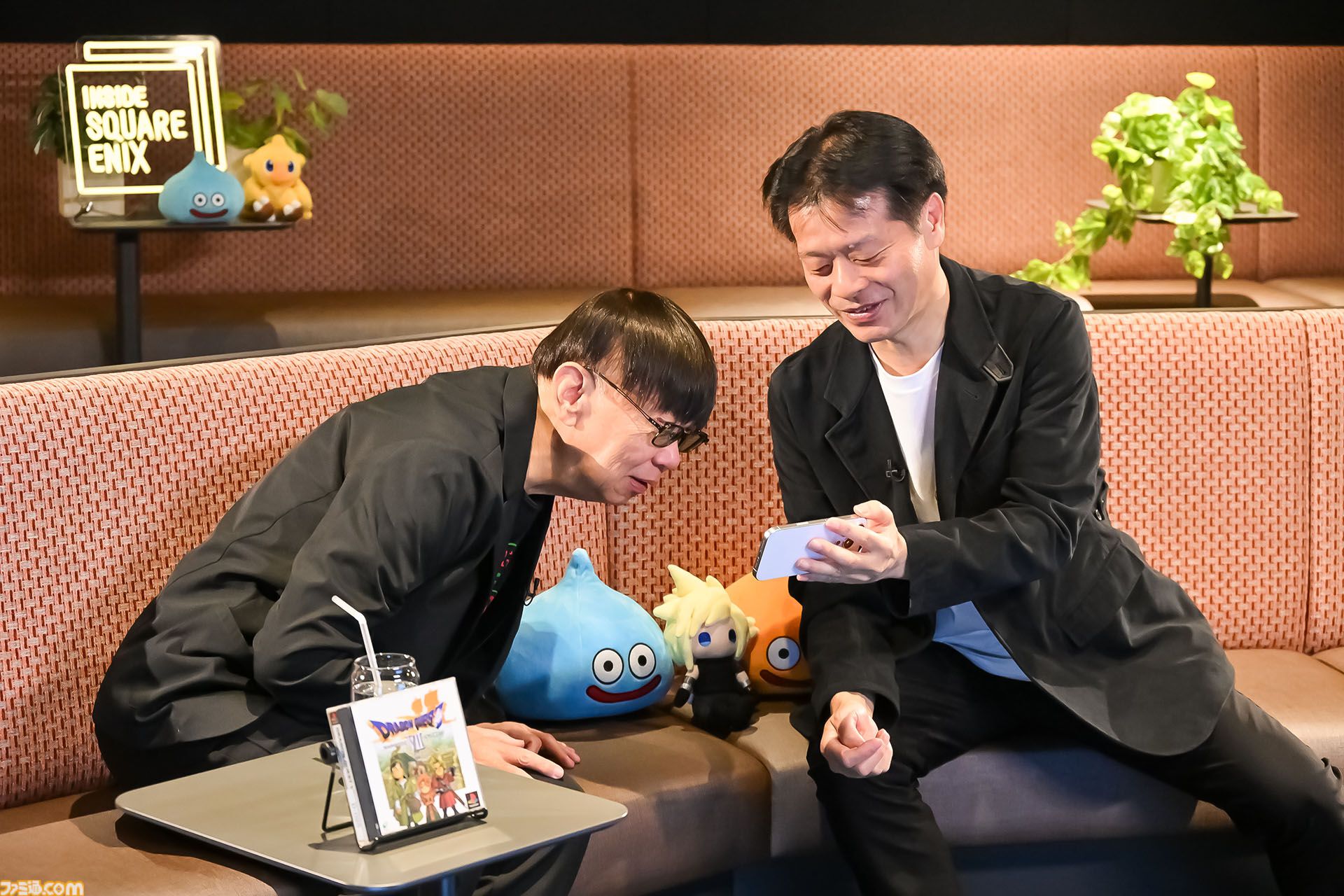 ドラクエ』堀井雄二氏×『FF』北瀬佳範氏による“セブン”記念対談。堀井