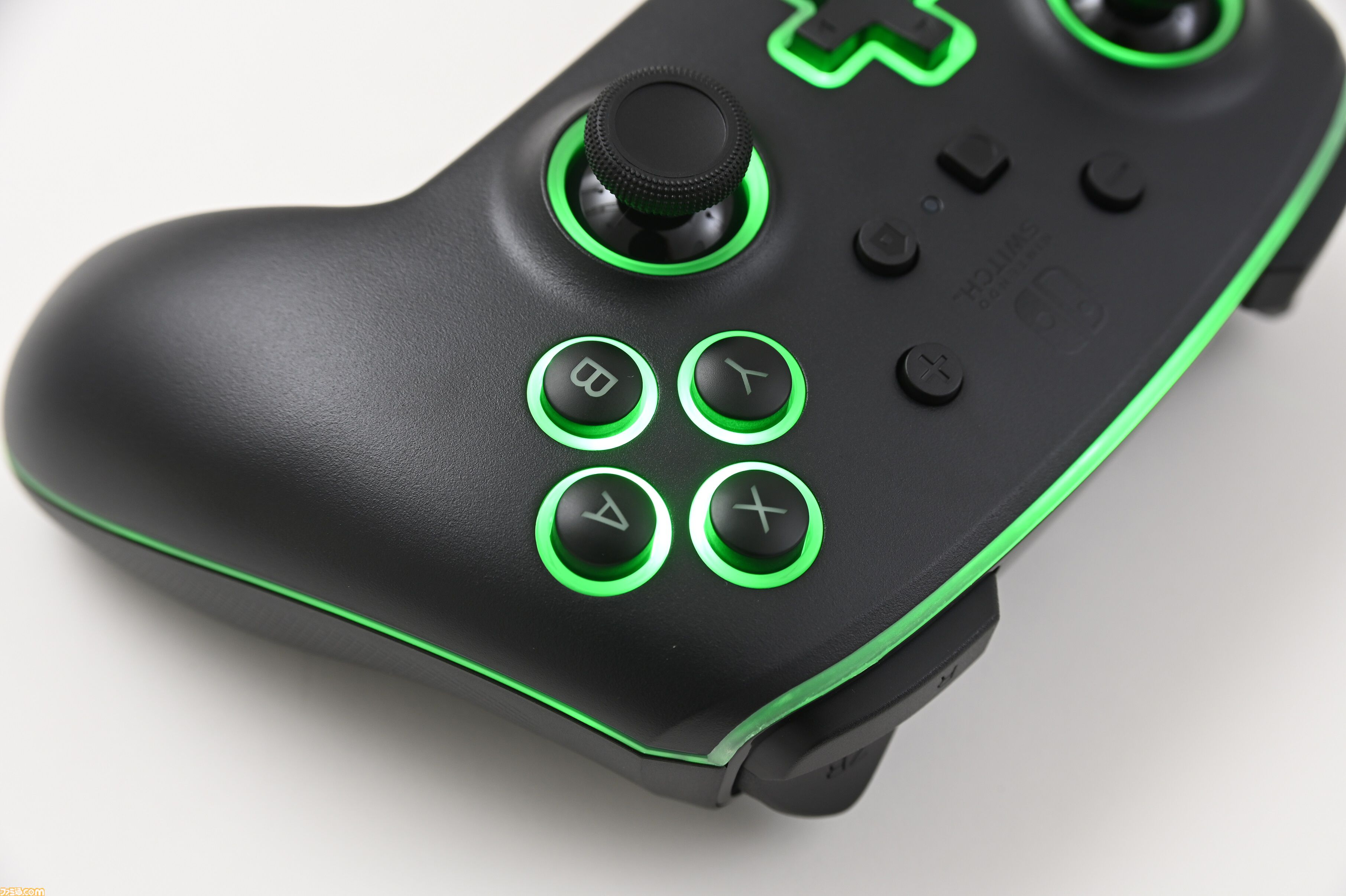 任天堂ライセンス商品】PowerAのSwitch用コントローラー