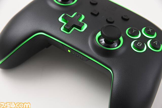 “ルメクトラ・エンハンスド・ワイヤレスコントローラー”レビュー。任天堂ライセンスを受けたSwitch向け高機能コントローラーがPowerAより発売。24色に光るハイエンドコントローラーを徹底解説