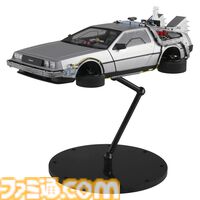 『テニスの王子様』許斐剛氏がマーティを描く！ 『バック・トゥ・ザ・フューチャー』博多マルイPOP UP SHOPにて著名イラストレーター11名の複製原画が展示。許斐氏は初参戦