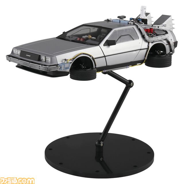 『テニスの王子様』許斐剛氏がマーティを描く！ 『バック・トゥ・ザ・フューチャー』博多マルイPOP UP SHOPにて著名イラストレーター11名の複製原画が展示。許斐氏は初参戦