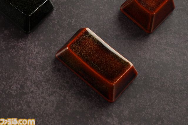 “漆塗キートップ”がHHKB用アクセサリーとして発売。黒漆・溜塗で仕上げた上品かつ深みのある色合いのEsc・Ctrlキーが登場