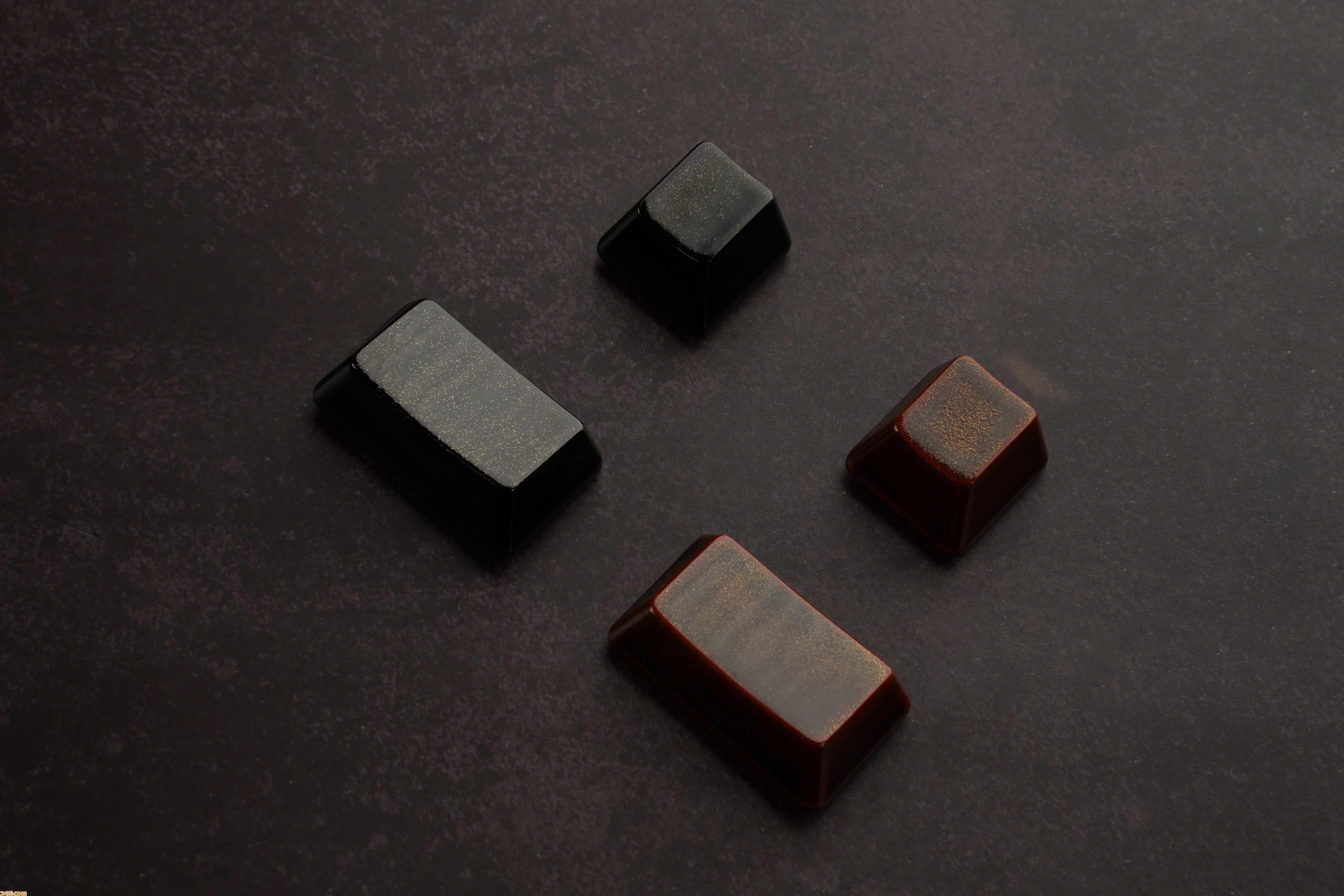 “漆塗キートップ”がHHKB用アクセサリーとして発売。黒漆・溜塗で仕上げた上品かつ深みのある色合いのEsc・Ctrlキーが登場
