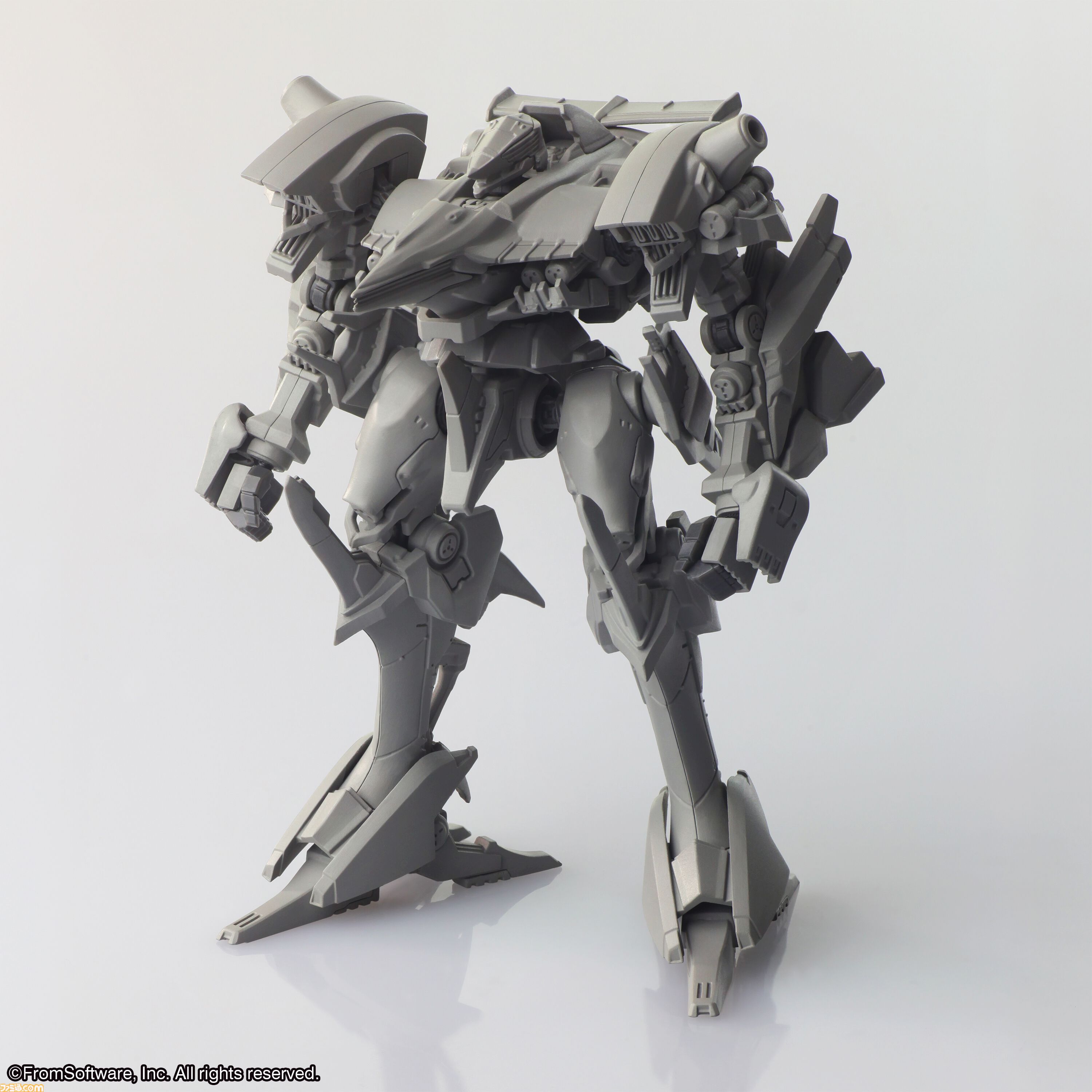『アーマード・コア』クレスト、ミラージュ、レイレナード、ラインアークのプラモデルが8月下旬発売。フロム・ソフトウェア監修のもと、高密度なディテールで再現